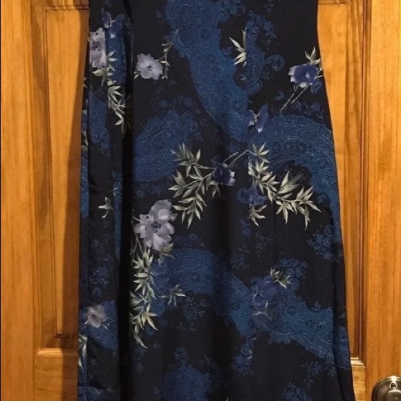 Scarlett Blue Multicolor Flower Floral Maxi Dress
Ladies 4 - 6 Small 
Measures - Picture 11 of 16